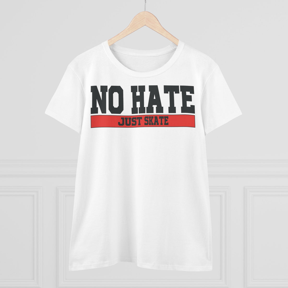 Női No Hate Just Skate póló - Inspiráló gördeszkás póló, Erősítő gördeszkás stílus, No Hate Just Skate póló, Gördeszkás ajándék, Hétköznapi viselet, Utcai viselet, Gyűlöletellenes üzenetes póló